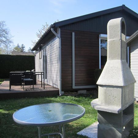 Le Petit Chalet Resteigne Exterior foto