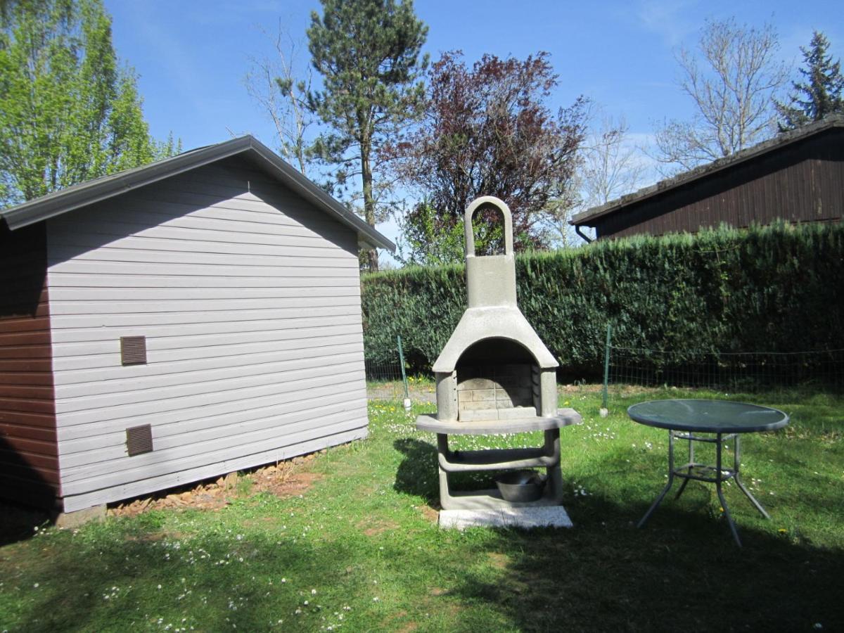 Le Petit Chalet Resteigne Exterior foto